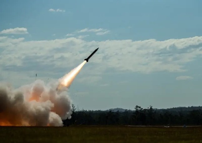 Nhà báo Đức: Ukraine đã hết tên lửa cho hệ thống phòng không Patriot và IRIS-T