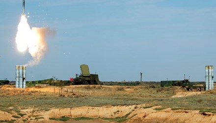 Nga khai hỏa hàng loạt hệ thống tên lửa S-300 và S-400
