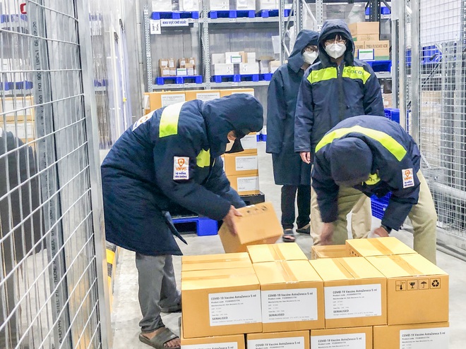 Việt Nam tiếp nhận thêm hơn 2 triệu liều vắc xin Covid-19 của AstraZeneca