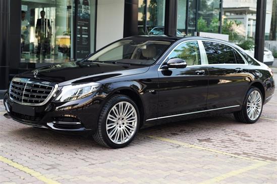 Siêu xe Maybach S600 màu Ruby đầu tiên được bán tại Việt Nam