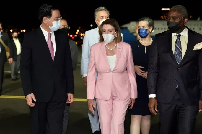 Bà Pelosi thăm Đài Loan, Mỹ-Trung đã có những động thái đầu tiên
