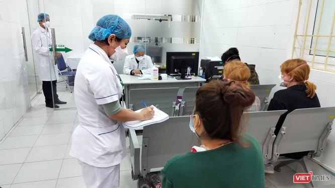 Một người Nhật nhiễm virus SARS-CoV-2 trên chuyến bay của Vietnam Airlines: Hơn 70 người bị cách ly