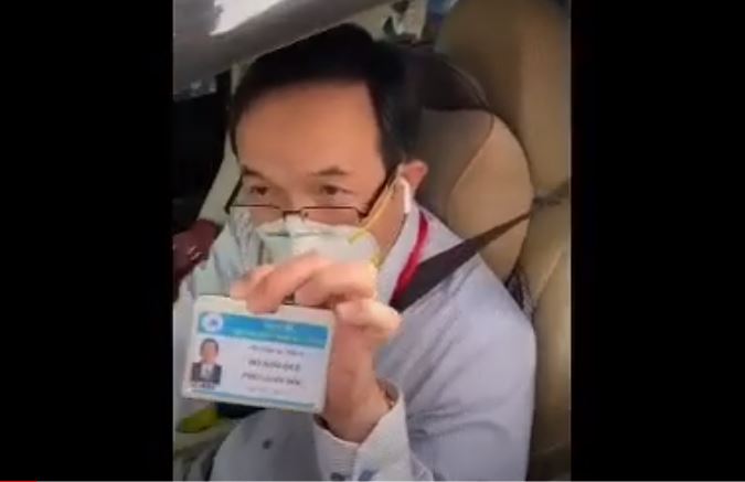 Người được cho là bác sĩ tức giận tại chốt kiểm soát
