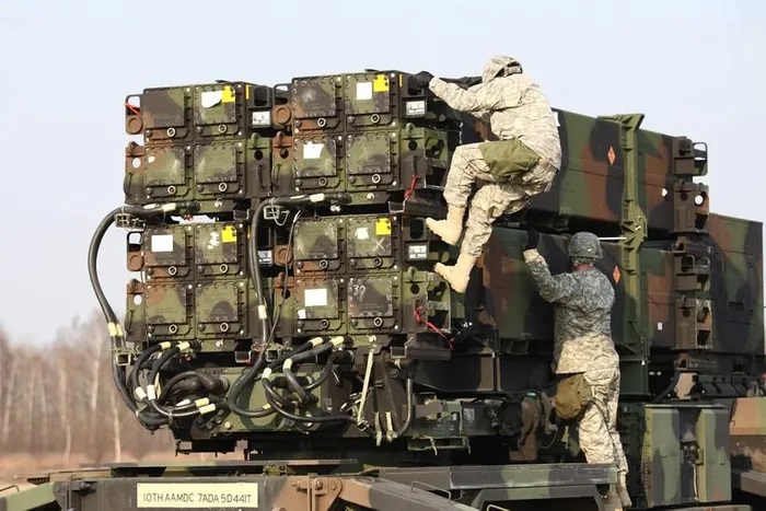 Kiev ngạc nhiên vì quyết định của NATO