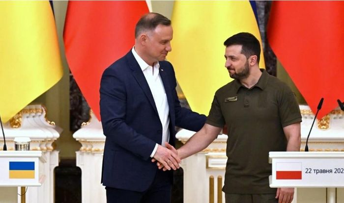 Tại sao Ba Lan đột ngột leo thang căng thẳng quan hệ với Ukraine?