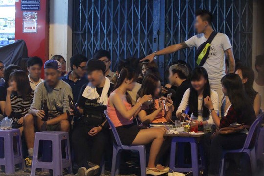 Giới trẻ quá thừa... thời gian: Người nước ngoài nói gì?