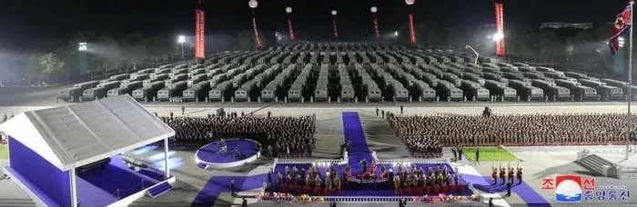 Triều Tiên chuyển hàng trăm vũ khí ''tấn công then chốt'' mới cho tiền tuyến, Chủ tịch Kim Jong-un nói về bầu cử Mỹ