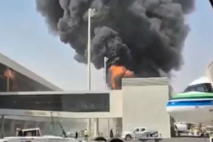 Houthi tiếp tục tấn công sân bay tại Saudi Arabia