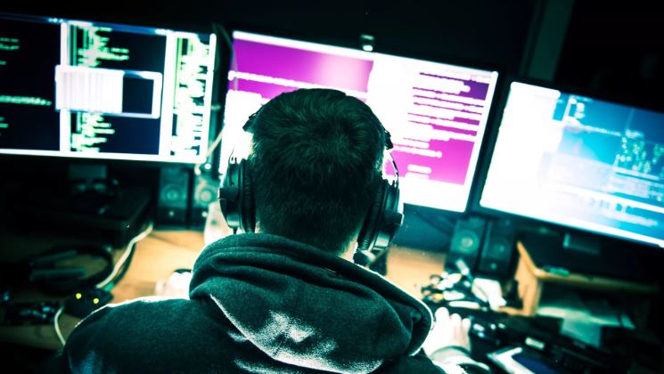 Tin tặc sẽ bắt đầu sử dụng trí tuệ nhân tạo để viết virus vào năm 2026