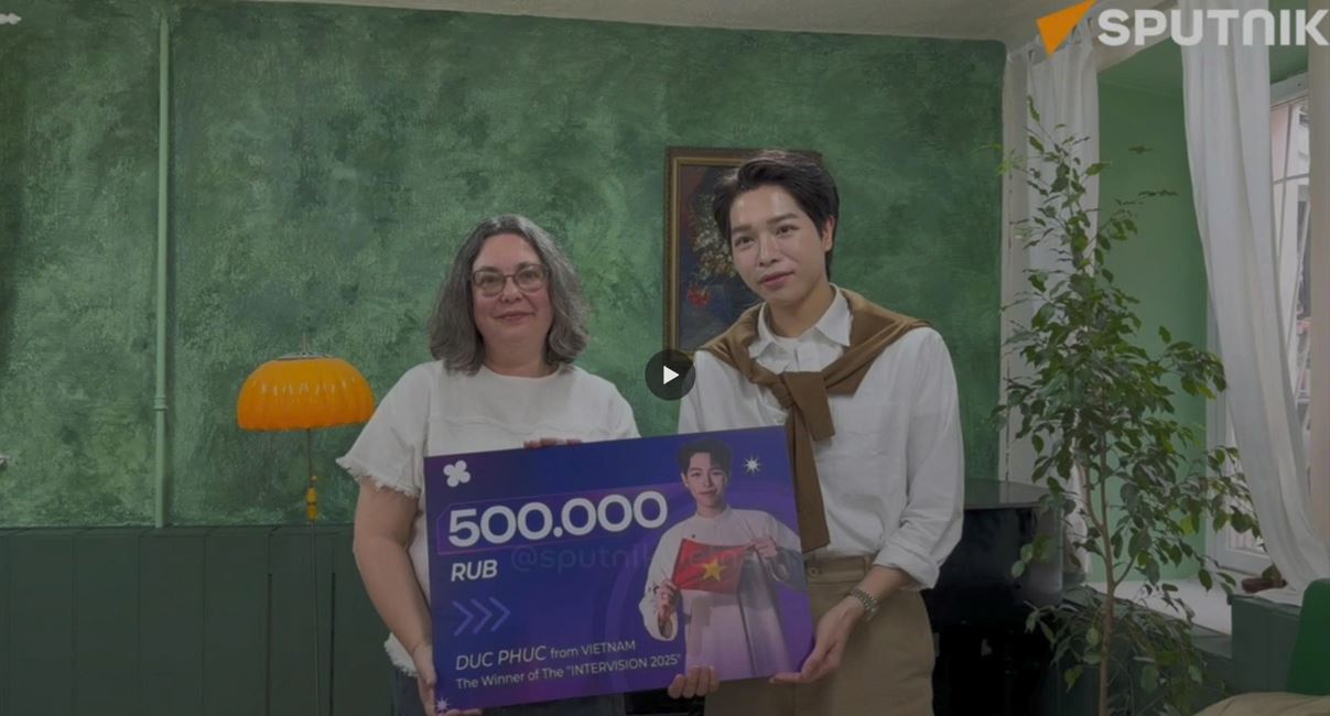 Quán quân Intervision-2025 Đức Phúc quyên góp cho quỹ hỗ trợ trẻ mồ côi ở Moskva