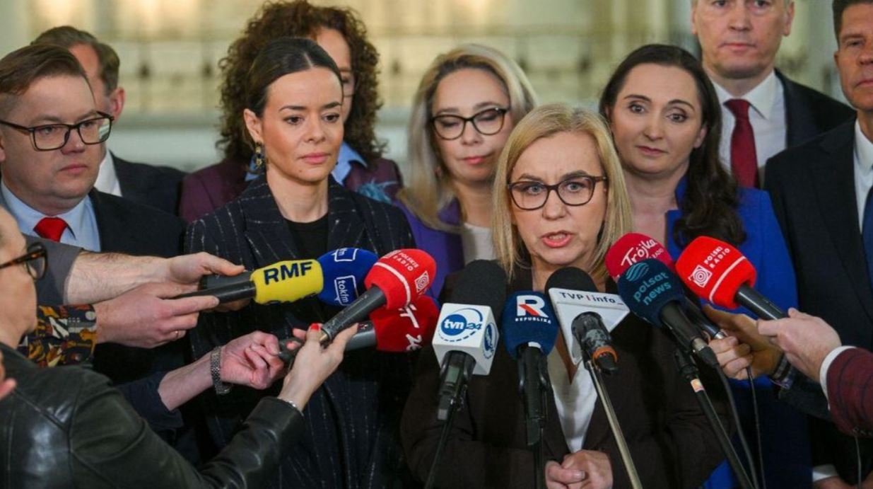 Ba Lan xuất hiện 'sự kiện chính trị chấn động' khiến liên minh cầm quyền chao đảo