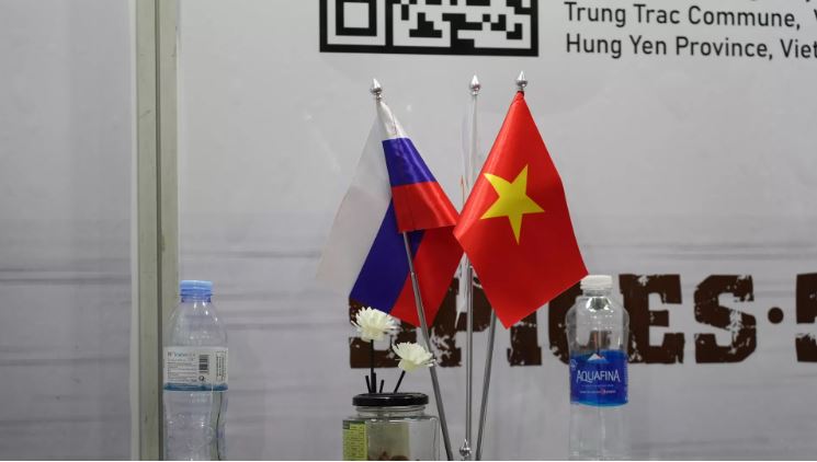 Các nhà khoa học Nga và Việt Nam lên đường tham gia chuyến thám hiểm chung tại Biển Hoa Đông