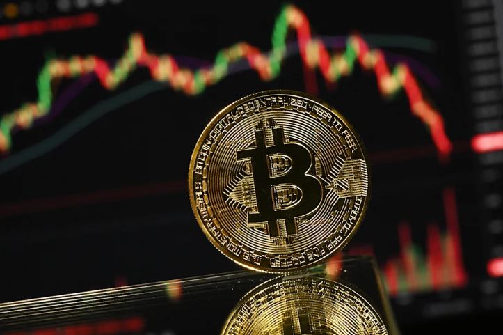 Bitcoin lao dốc 30%: 3 “cơn bão” đang đe dọa đồng tiền số lớn nhất thế giới