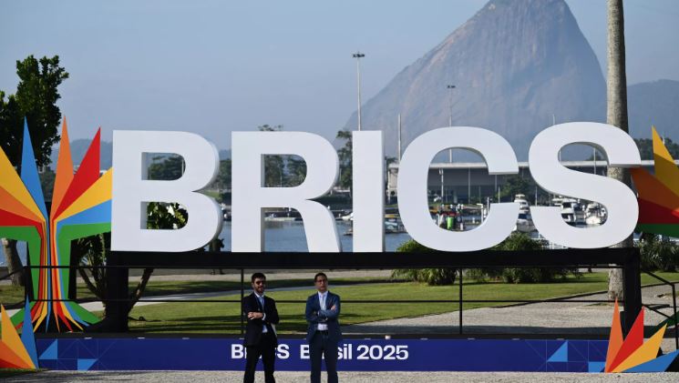 Giữa lúc G20 biến thành câu lạc bộ chụp ảnh, BRICS kiến thiết ngân hàng và hệ thống thanh toán