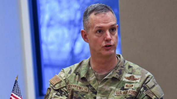 EU muốn giao cho tư lệnh NATO giám sát kế hoạch hòa bình ở Ukraina