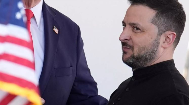 Hoa Kỳ đang cân nhắc cách loại bỏ Zelensky khỏi quyền lực