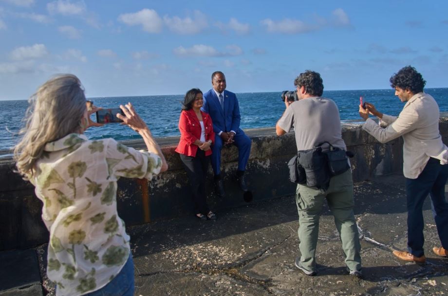 Hai nghị sĩ Mỹ tuyên bố cứng rắn sau chuyến thăm Havana: 'Cánh cửa' khác mở ra cho quan hệ với Cuba?