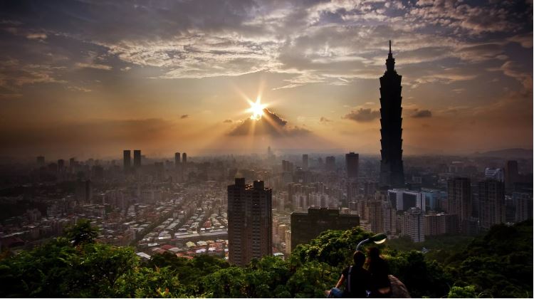 Cơ quan Phòng vệ Đài Loan tuyên bố trong 24 giờ theo dõi 6 tàu và 2 khí cầu của Trung Quốc