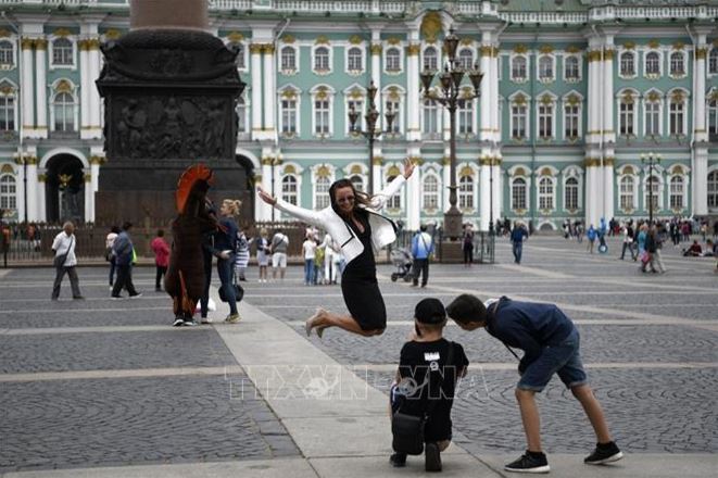 Nga xem xét nới lỏng thị thực để thu hút du khách Việt Nam