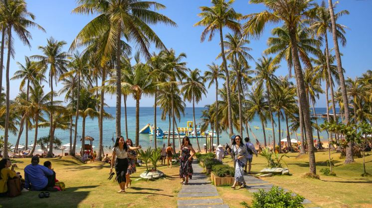 Khách Nga và Campuchia bùng nổ, dân Trung Quốc đến Việt Nam đông nhất