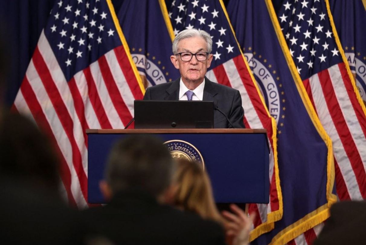 Fed giữ nguyên lãi suất