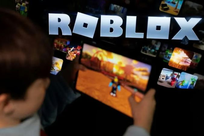 Mối lo an toàn khi trẻ vùi mình vào Roblox