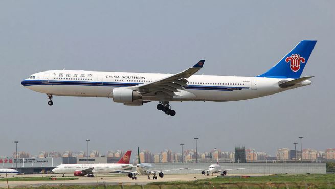 Các hãng hàng không Trung Quốc lớn nhất phản đối lệnh cấm các chuyến bay qua vùng trời Nga