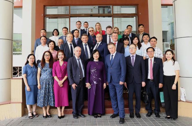 Bộ trưởng Bộ Y tế Việt Nam - Bộ trưởng Y tế Liên bang Nga hội đàm thúc đẩy hợp tác song phương