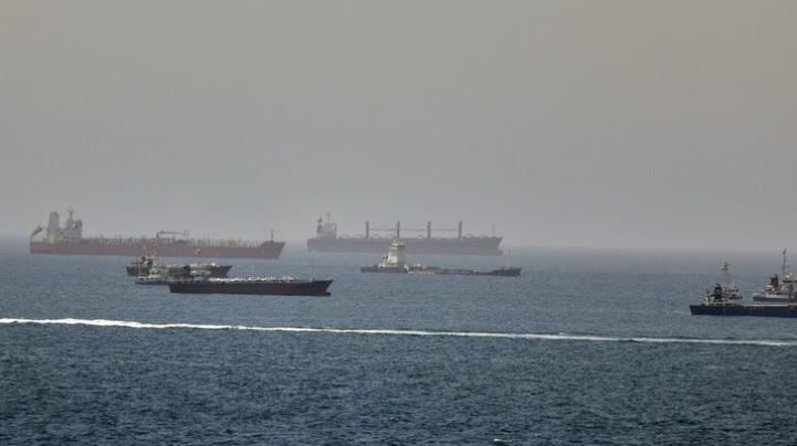Iran bị cáo buộc tấn công tàu hàng gần Oman, căng thẳng eo biển Hormuz leo thang
