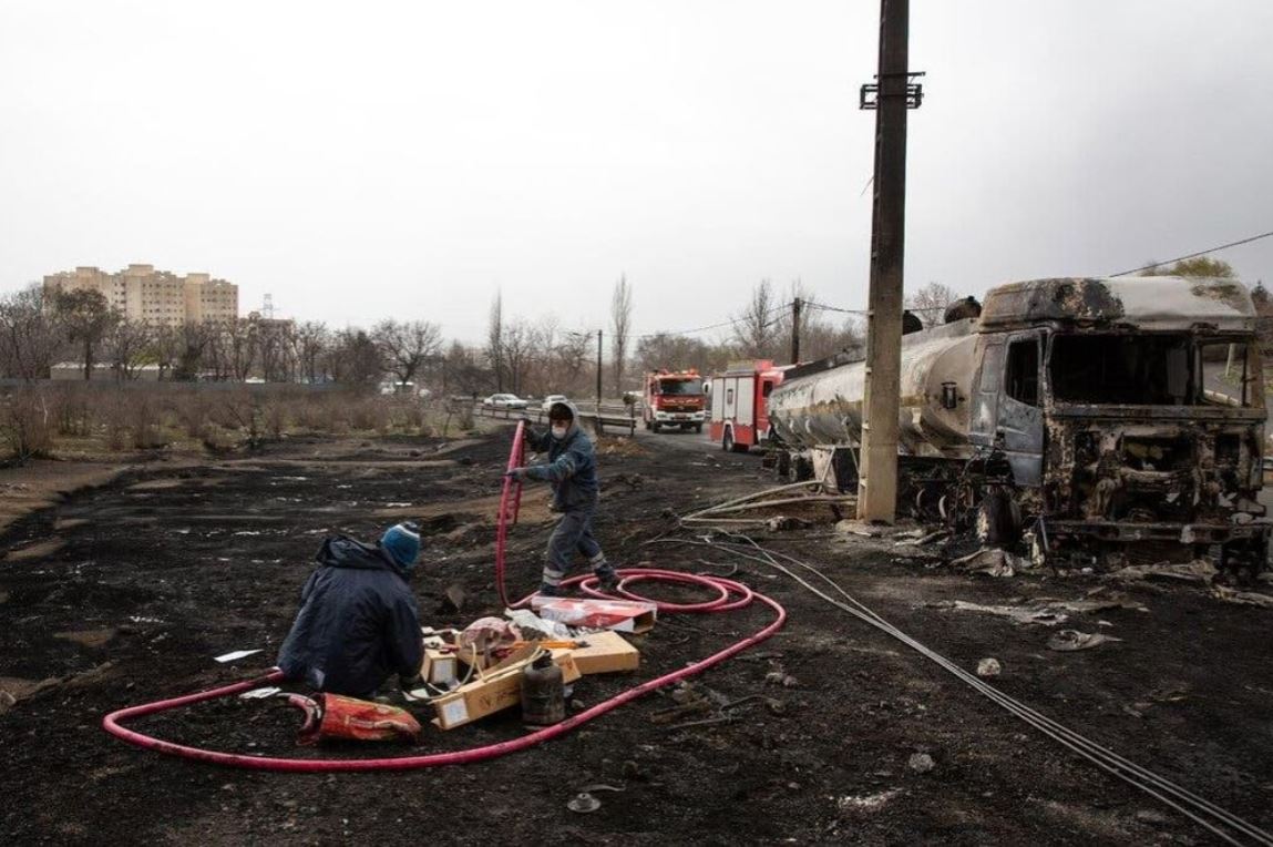 Thủ đô Iran chìm trong khói lửa