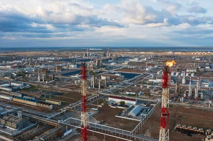 Dầu Nga chảy mạnh vào Ấn Độ trước lệnh trừng phạt