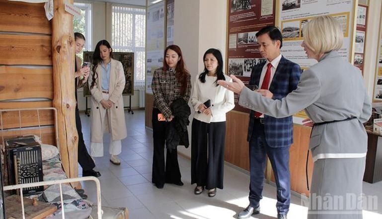 Theo dấu chân Bác Hồ 70 năm trước tại miền trung nước Nga