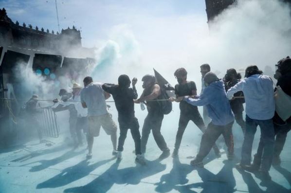 Biểu tình 'Gen Z' bùng phát tại Mexico, hơn 100 cảnh sát bị thương