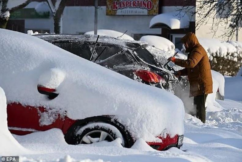 Châu Âu chìm trong băng giá mùa đông