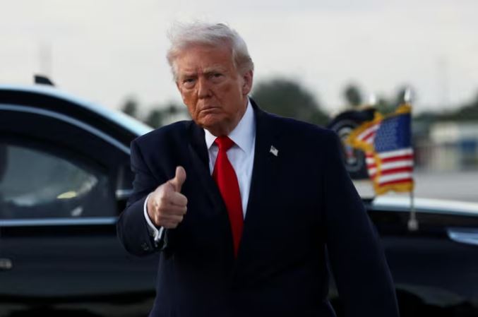 Ông Trump cân nhắc tấn công hạn chế vào Iran, hiện vẫn duy trì ngừng bắn