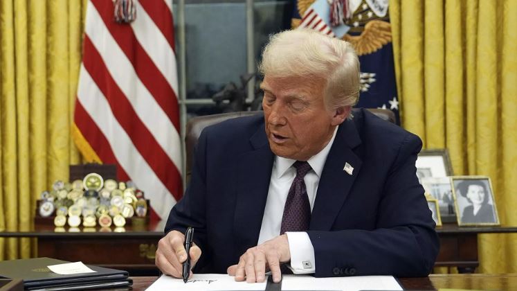 Chuyên gia: liệu ông Trump có ký dự luật trừng phạt chống Nga sau cái chết của Graham?