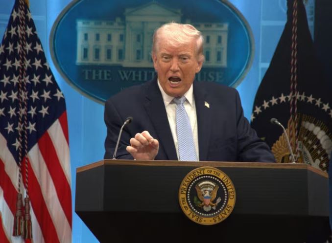 Tổng thống Trump đưa ra cảnh báo mới, Mỹ lại tấn công miền Nam Iran