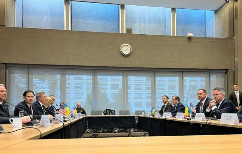 Ông Trump nói Ukraine 'vô ơn' khi các quan chức họp tại Geneva về kế hoạch hòa bình của Mỹ