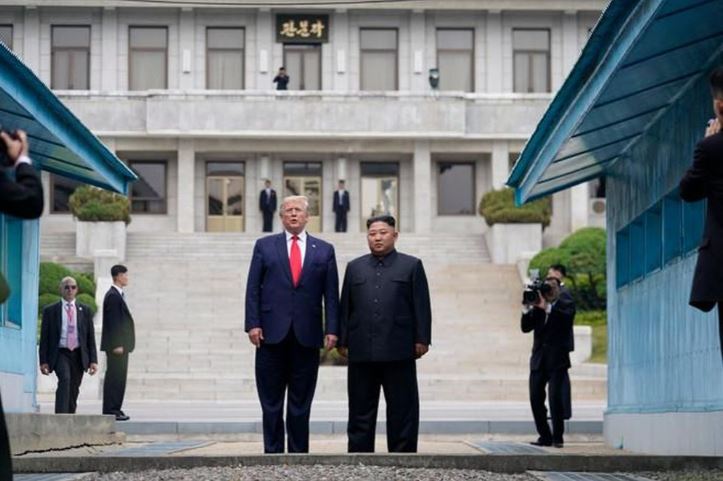 Ông Trump ngỏ ý muốn gặp Chủ tịch Kim Jong Un, Triều Tiên vẫn giữ im lặng