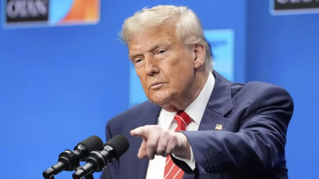 Tổng thống Trump thừa nhận Mỹ kiếm tiền từ xung đột Ukraina