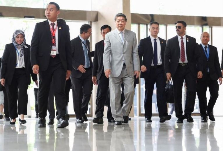 Quan chức Mỹ - Trung gặp nhau tại Malaysia, tìm cách xoa dịu căng thẳng trước hội nghị thượng đỉnh