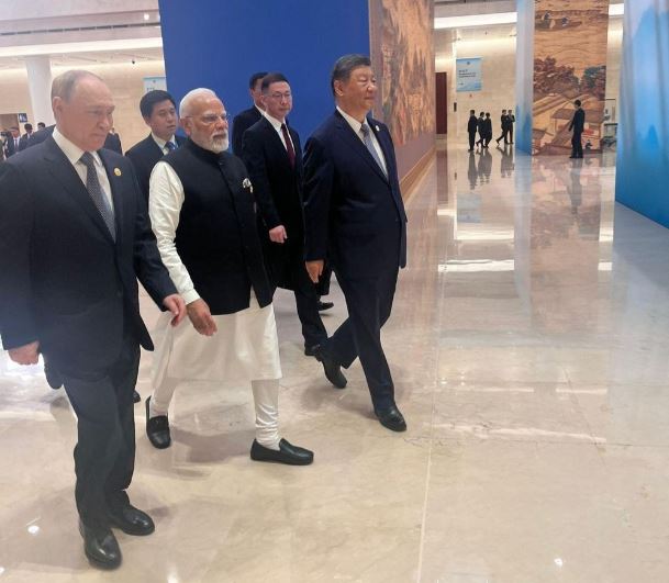 Tổng thống Nga nhắc tới ông Donald Trump khi ở Trung Quốc