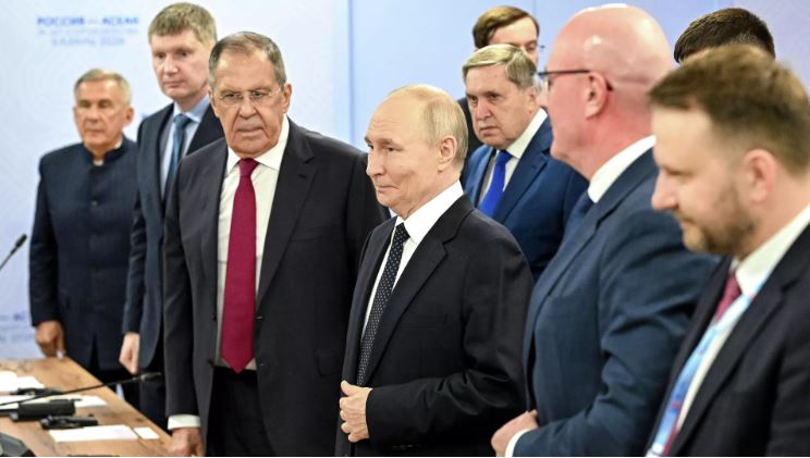 Tổng thống Putin: ASEAN có uy tín không chỉ ở khu vực APEC và đã vượt qua thử thách của thời gian