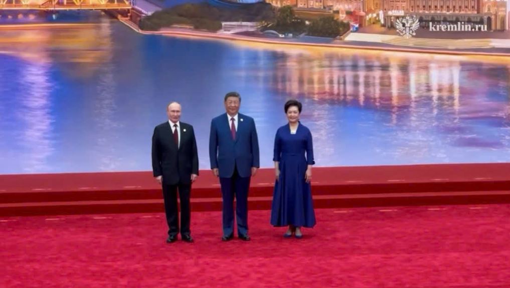 Tổng thống Putin đã đến địa điểm Hội nghị thượng đỉnh của SCO ở Trung Quốc