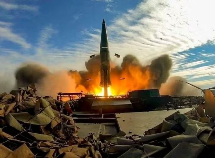 'Nếu điều đó xảy ra, Ukraine sẽ chỉ còn là vùng đất đầy hố bom giống bề mặt Mặt Trăng'