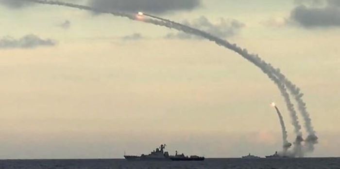 Nga mở liên hoàn đòn tấn công chính xác phá hủy 'huyết mạch' Ukraine