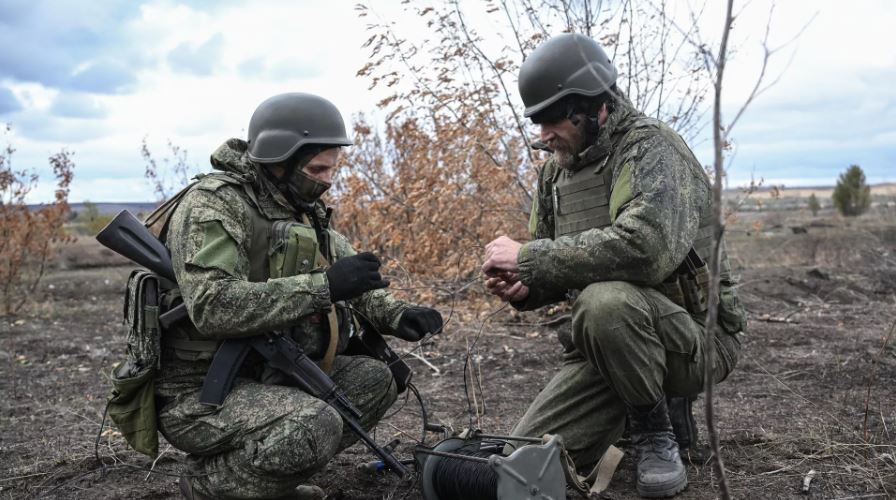 LLVT Nga rải tờ rơi tại Gulyaipole, kêu gọi binh sĩ Ukraina đầu hàng