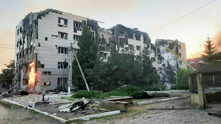 Người tị nạn từ Rodinskoye kể lại việc quân Ukraina bắn phá hầm trú ẩn có người dân