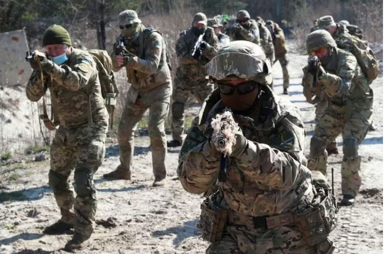 Ukraine phanh phui hàng chục nghìn vụ trốn nghĩa vụ quân sự, tham nhũng