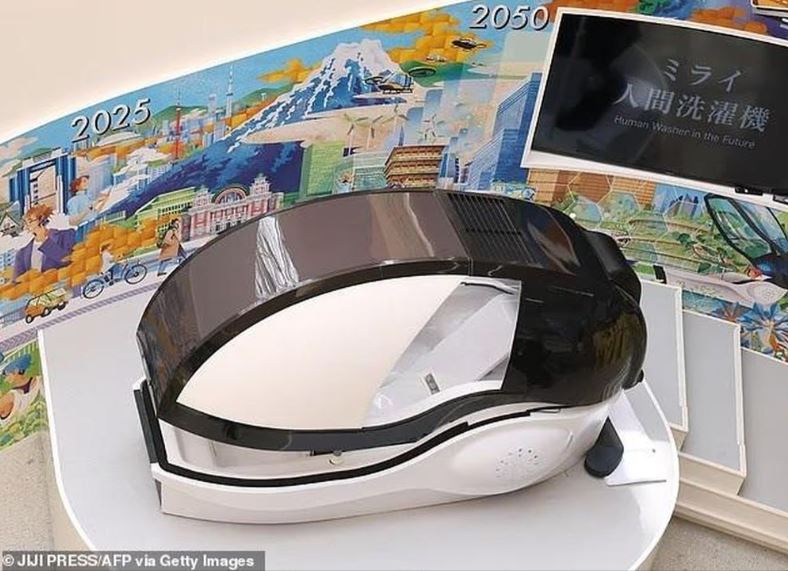 'Máy giặt sạch người' giá 9 tỷ gây chú ý tại Nhật Bản